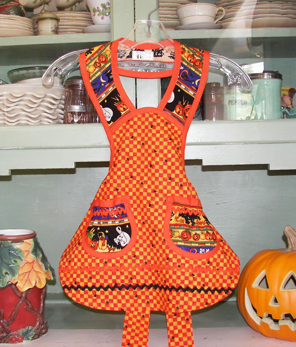 1940 Child Halloween Aprons