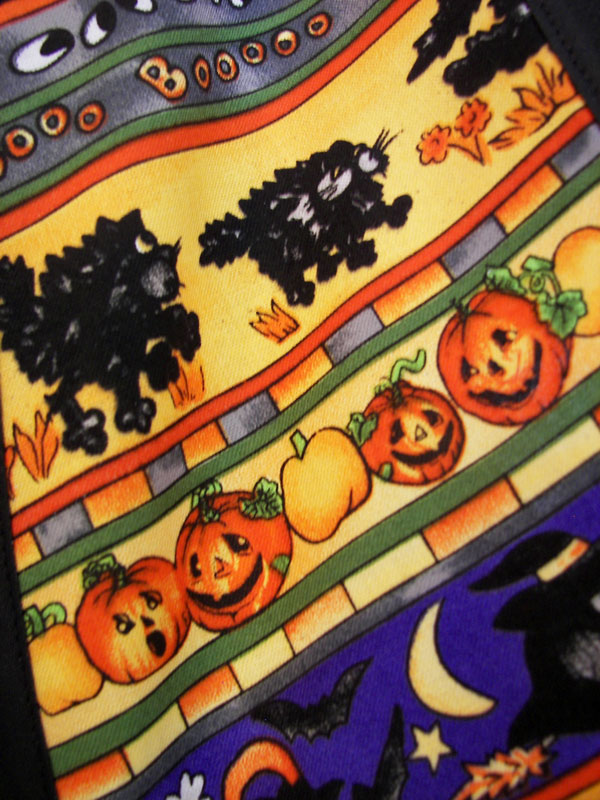 Close Up Halloween top 